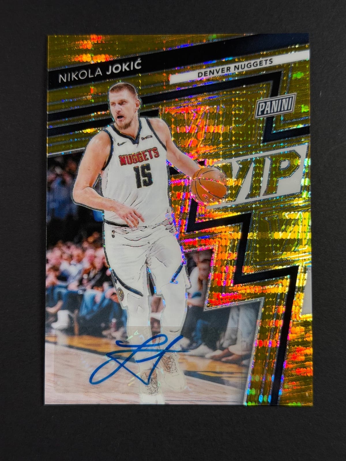 Nikola Jokic 2025 Panini Gold Wave Auto /10